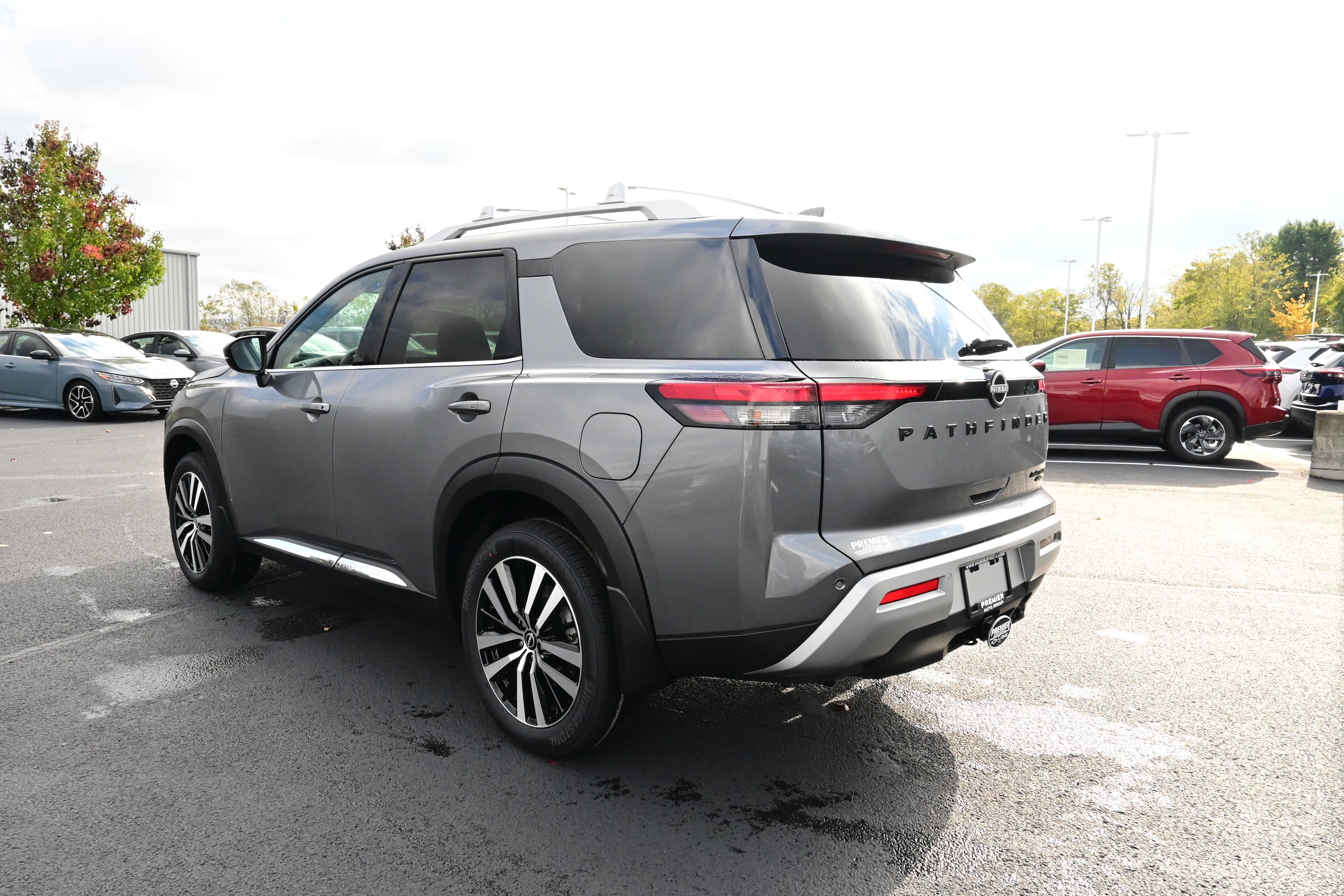 2025 Nissan Pathfinder Platinum