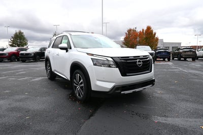 2025 Nissan Pathfinder Platinum