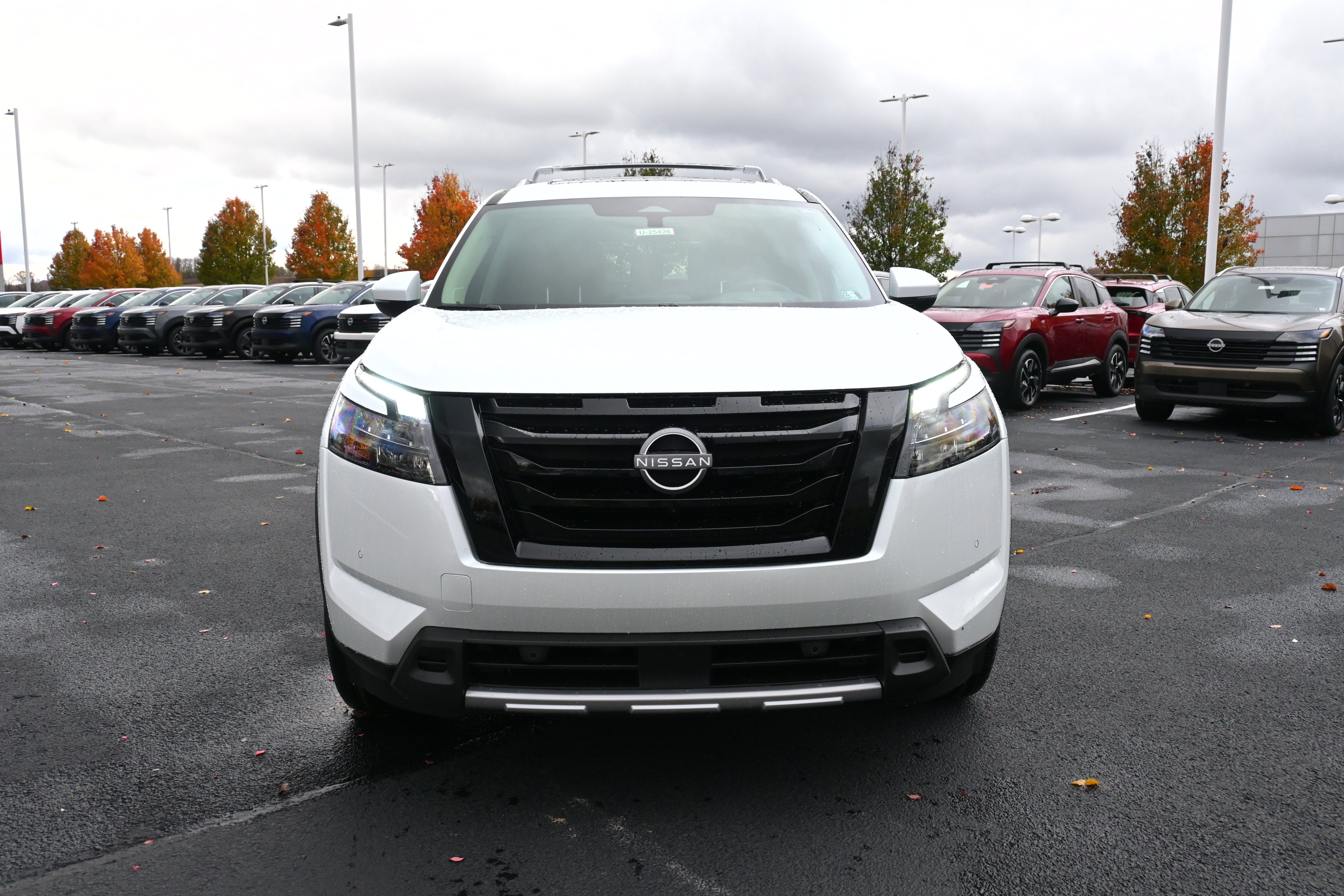 2025 Nissan Pathfinder Platinum