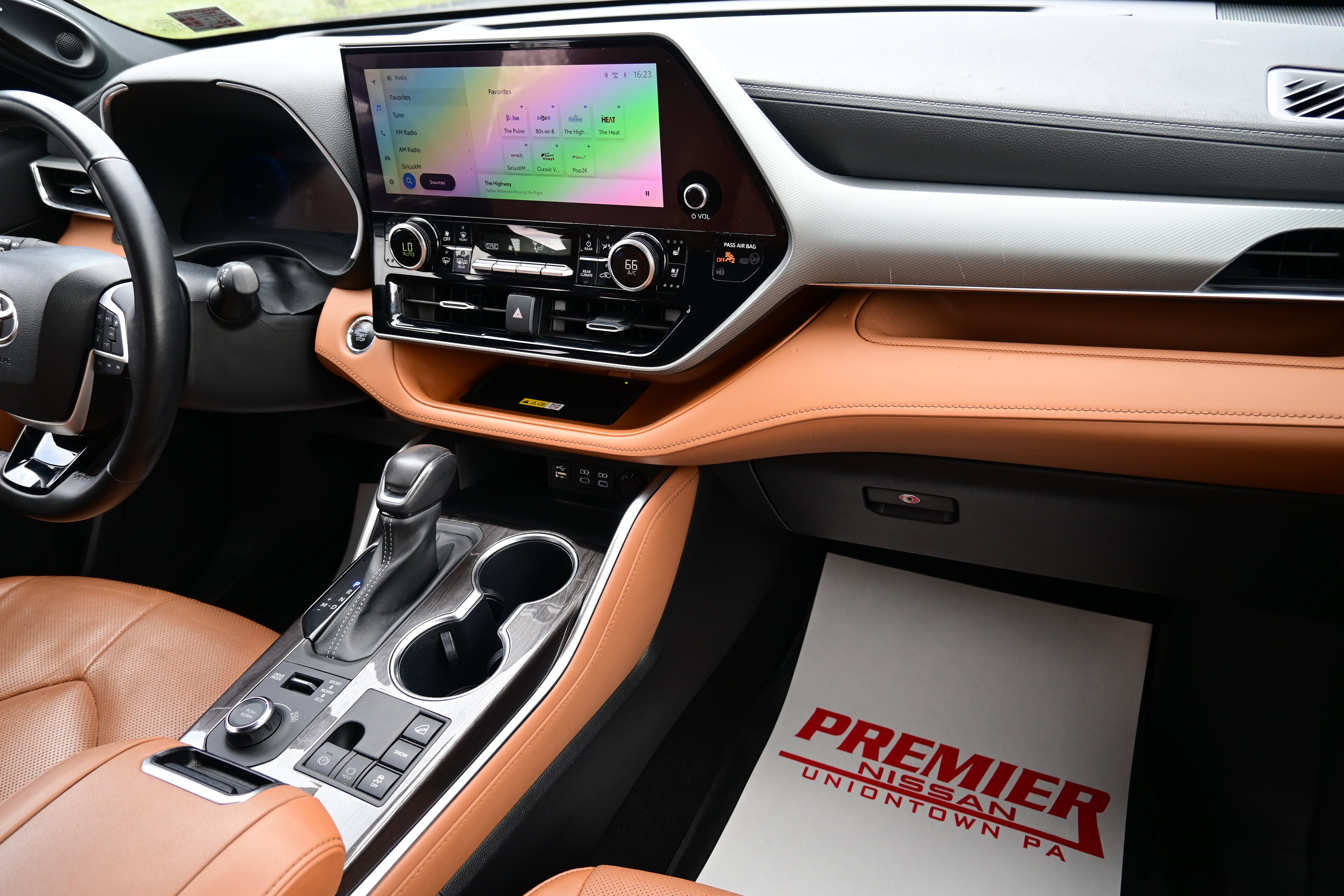 2023 Toyota Highlander Platinum