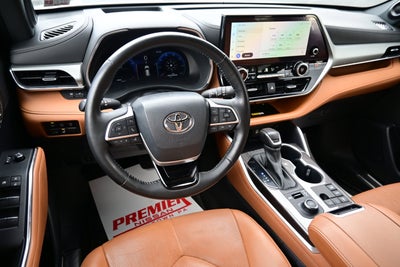 2023 Toyota Highlander Platinum