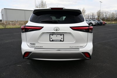 2023 Toyota Highlander Platinum