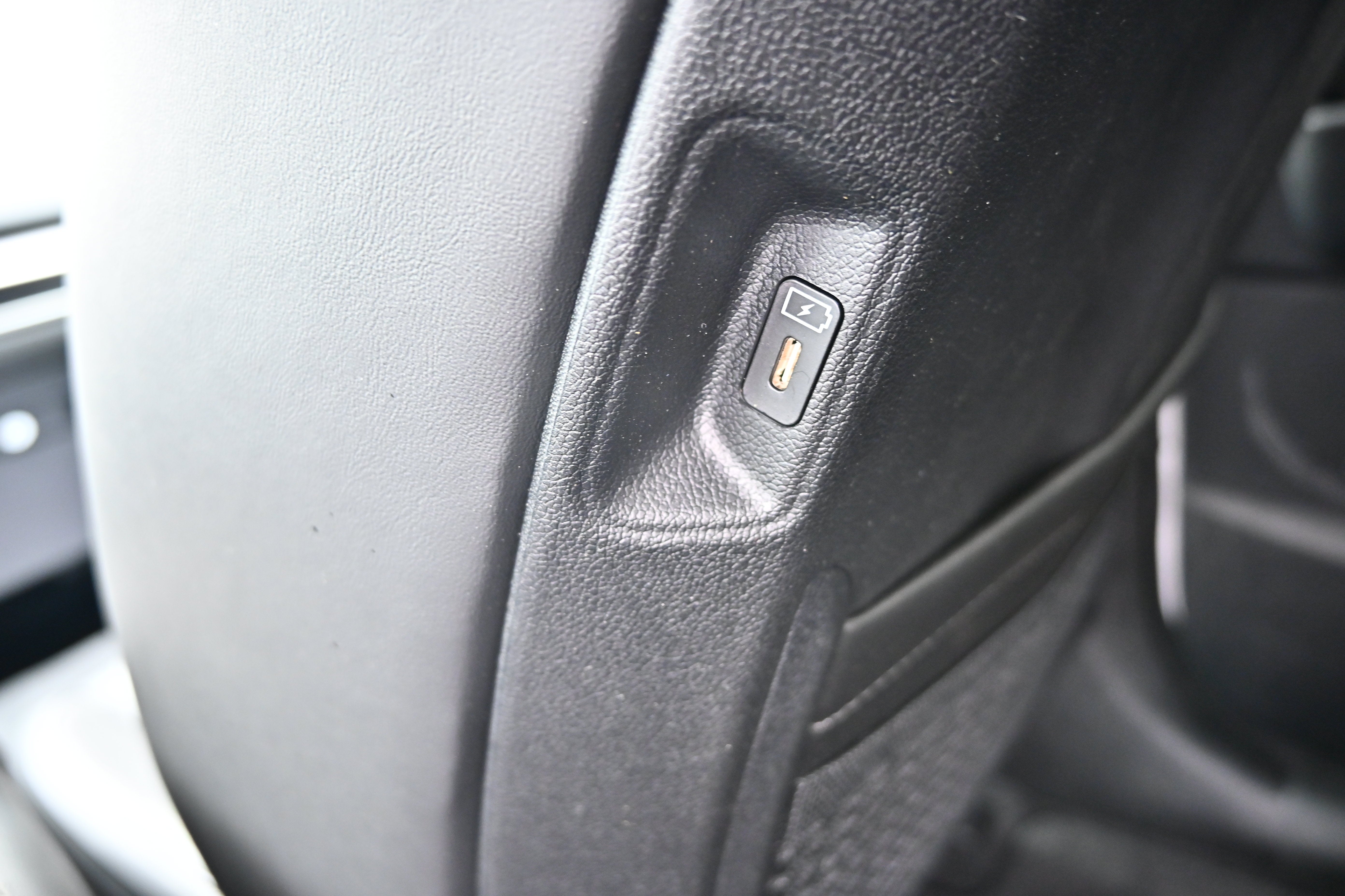 2025 Kia Sorento X-Line EX