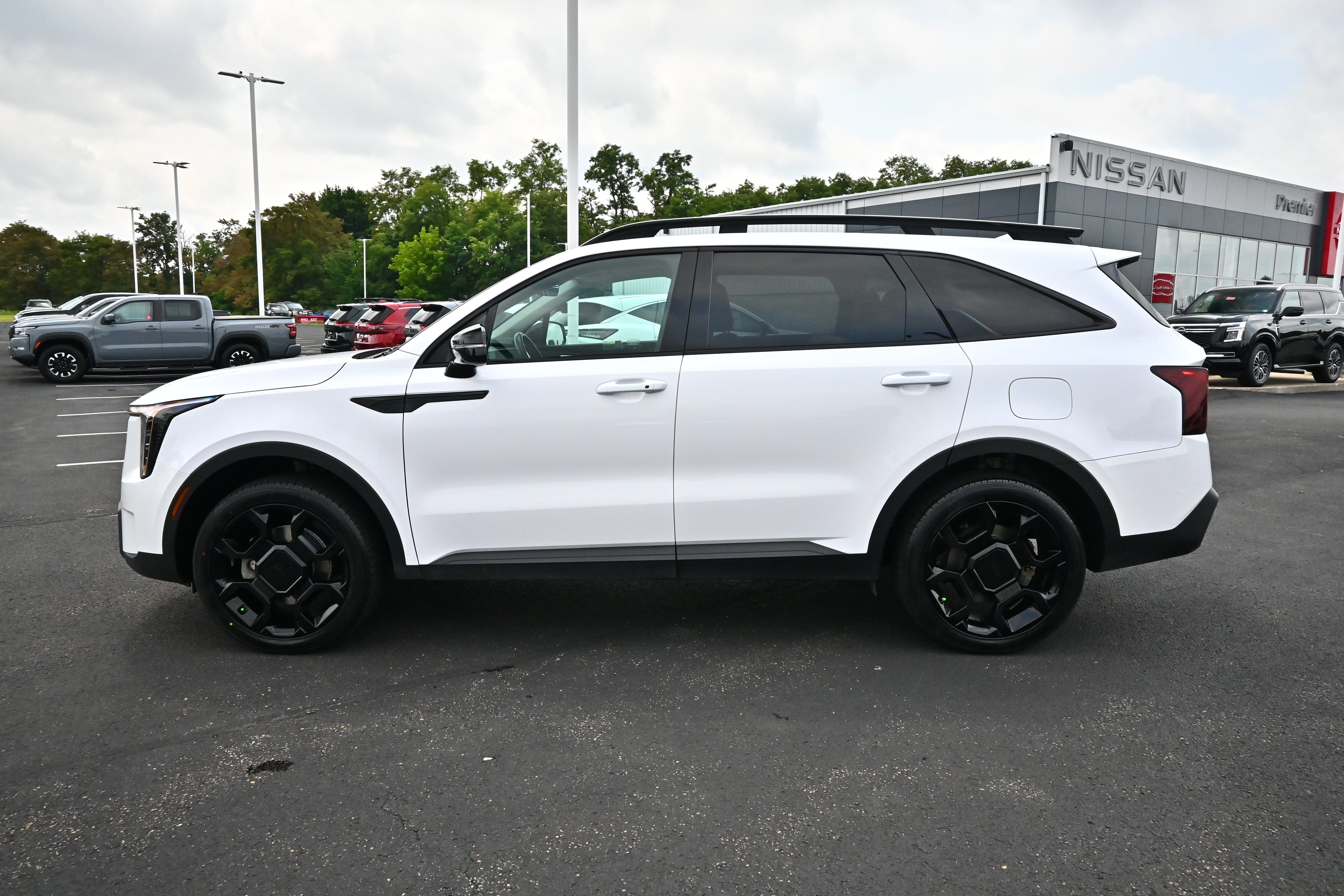 2025 Kia Sorento X-Line EX
