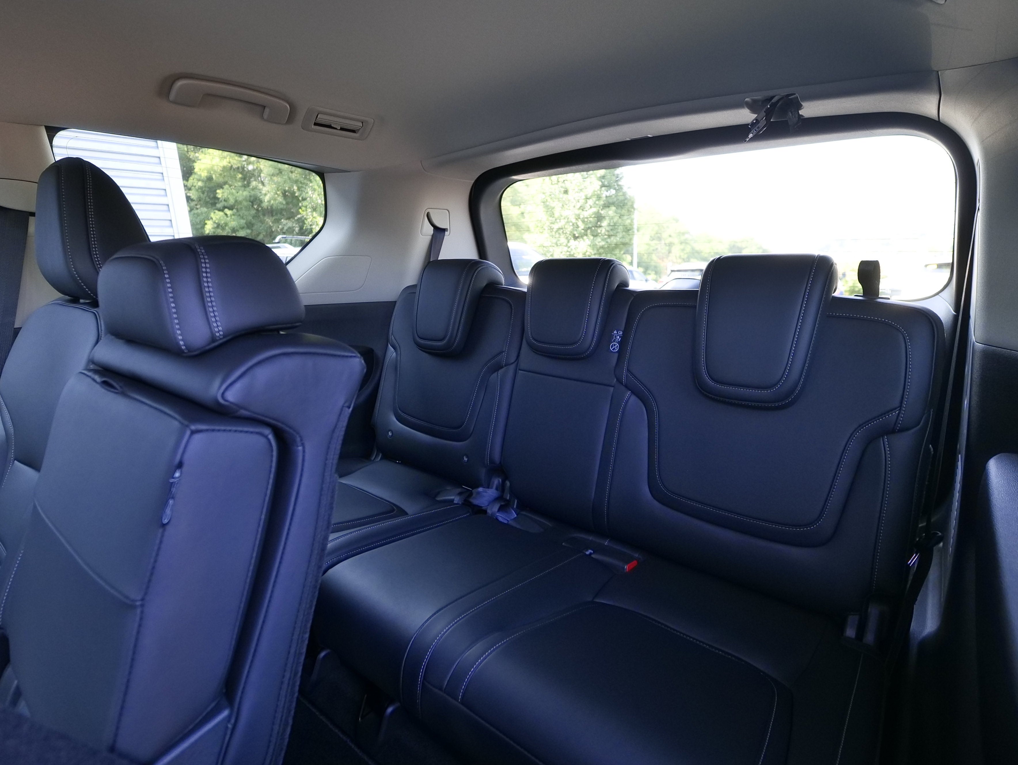 2026 Nissan Armada SV