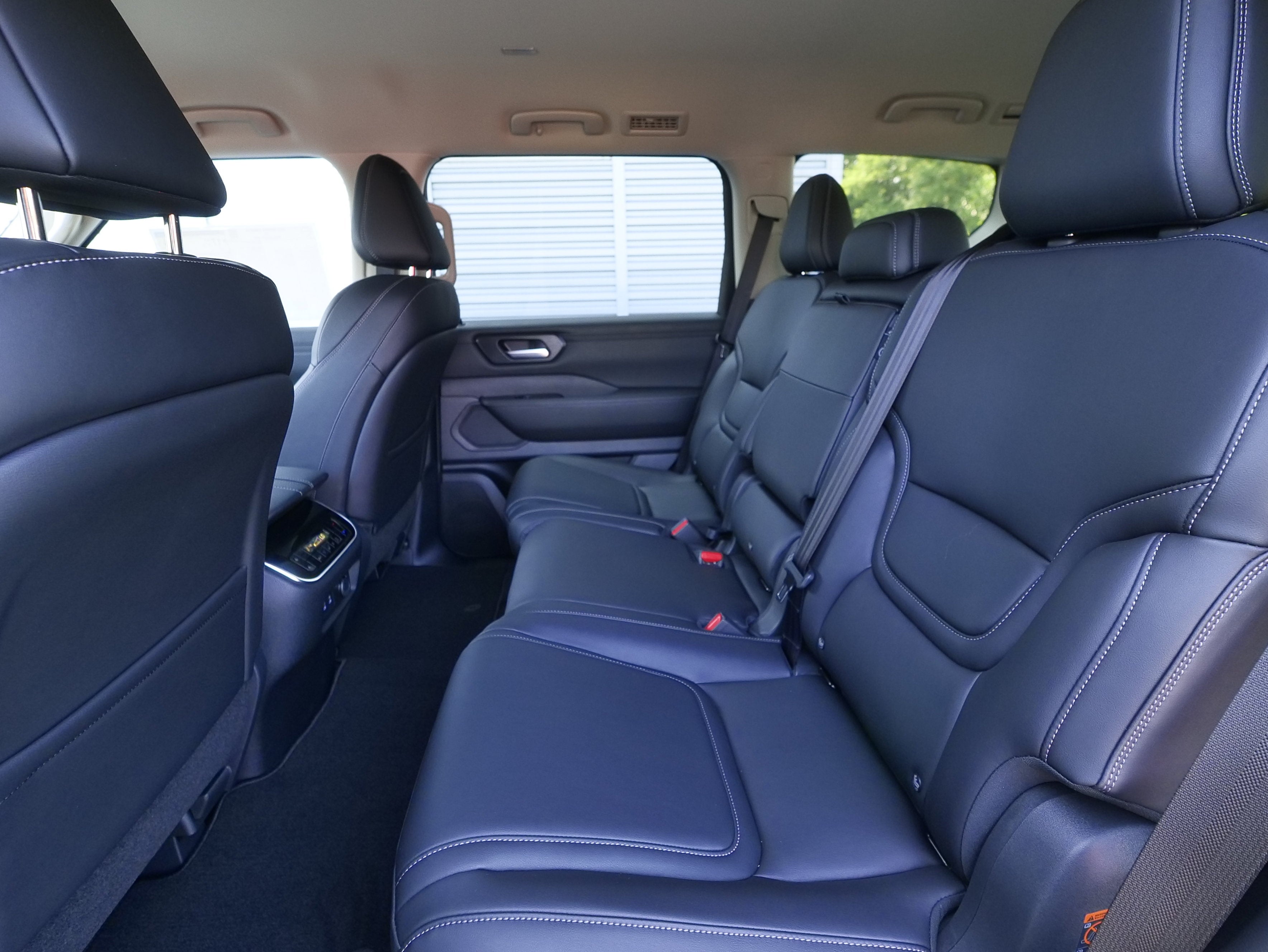 2026 Nissan Armada SV