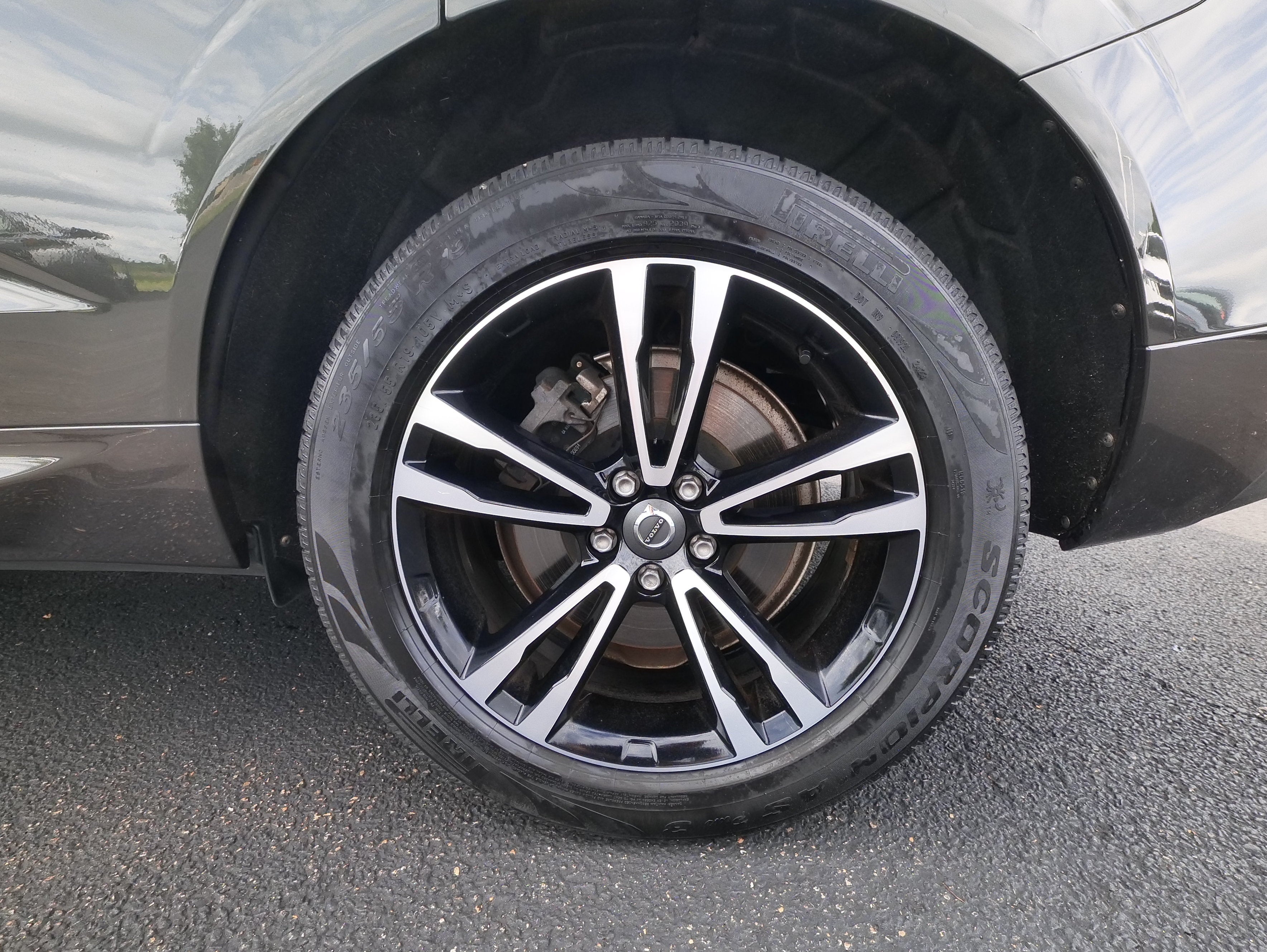 2019 Volvo XC60 Momentum