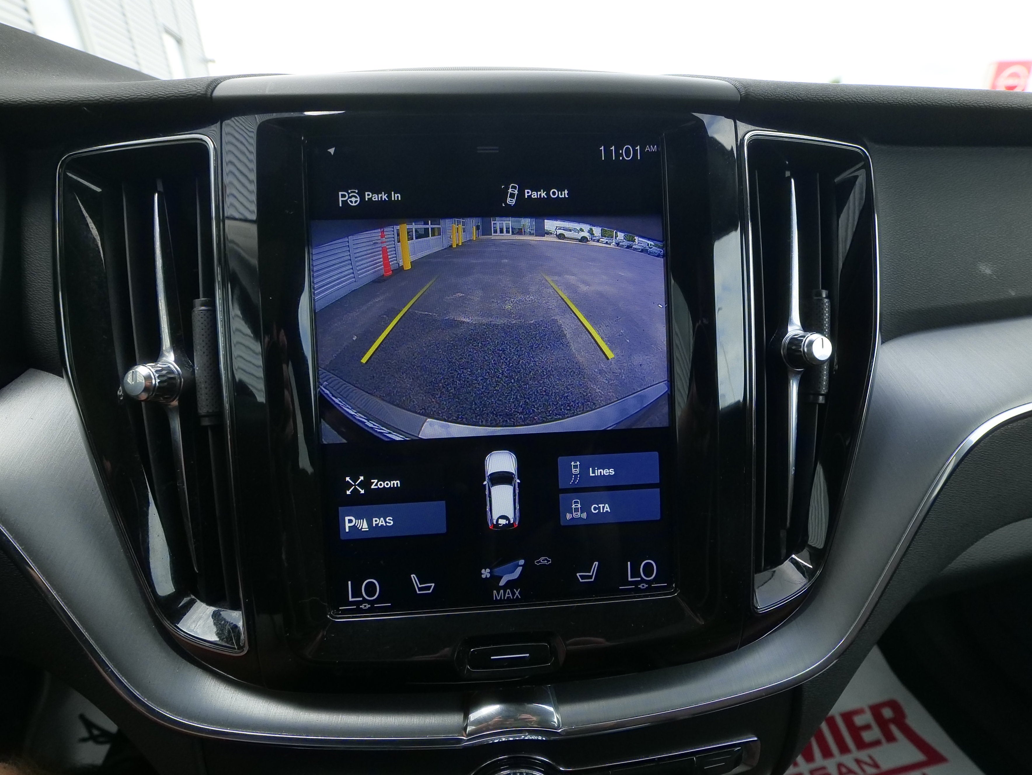 2019 Volvo XC60 Momentum